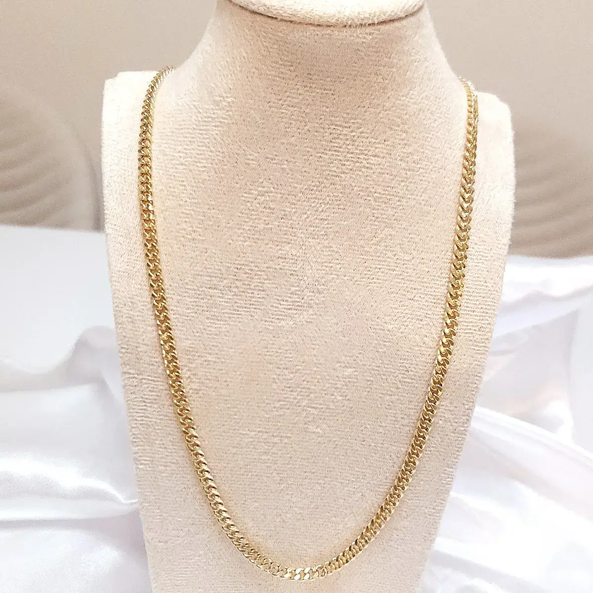 Curb Chain Necklace