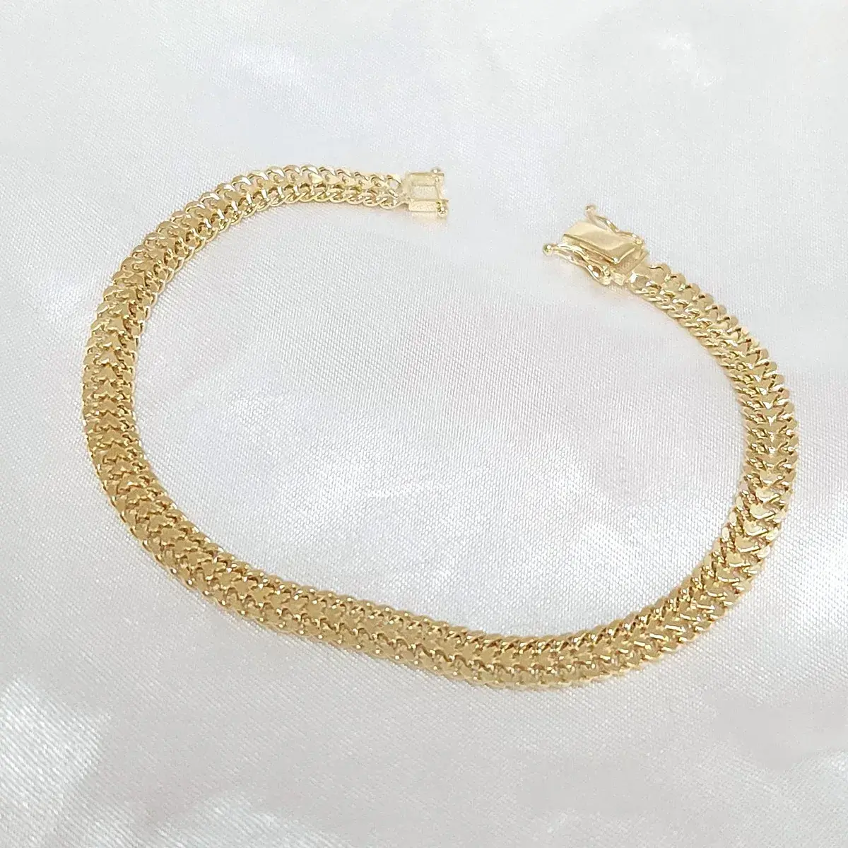 Flat Mesh Bracelet
