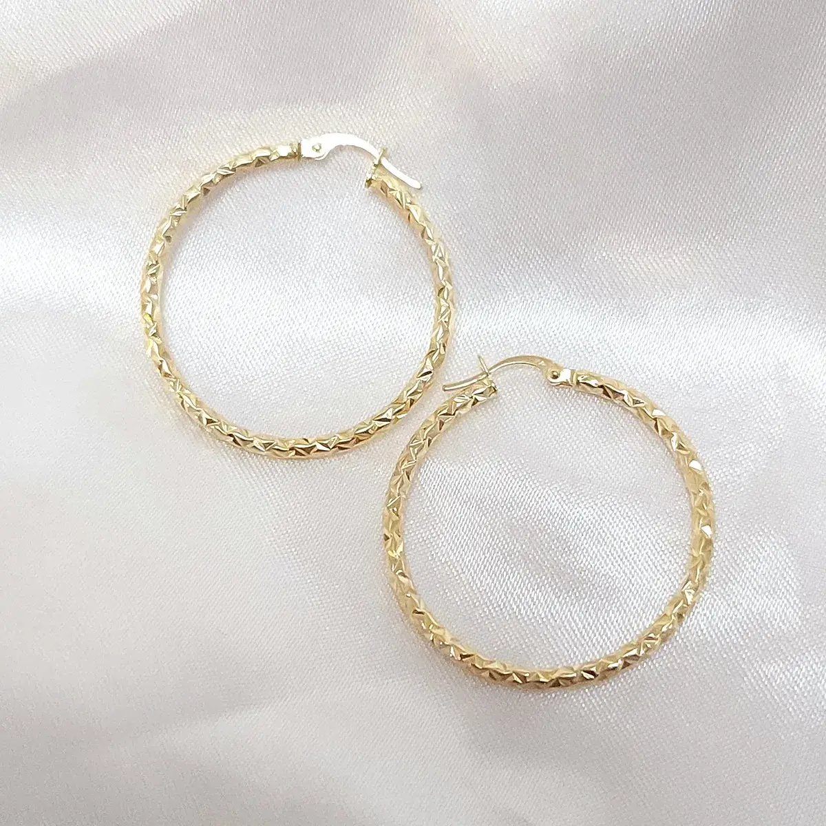 Large Diamond-Cut Hoop Earrings