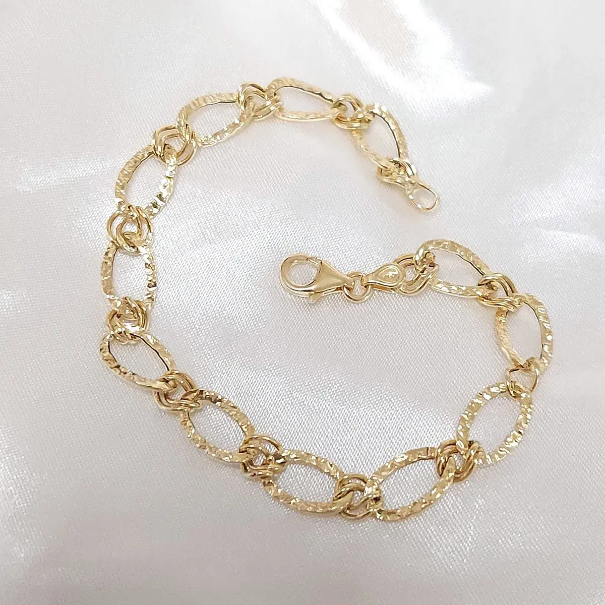 Textured Oval Link Bracelet